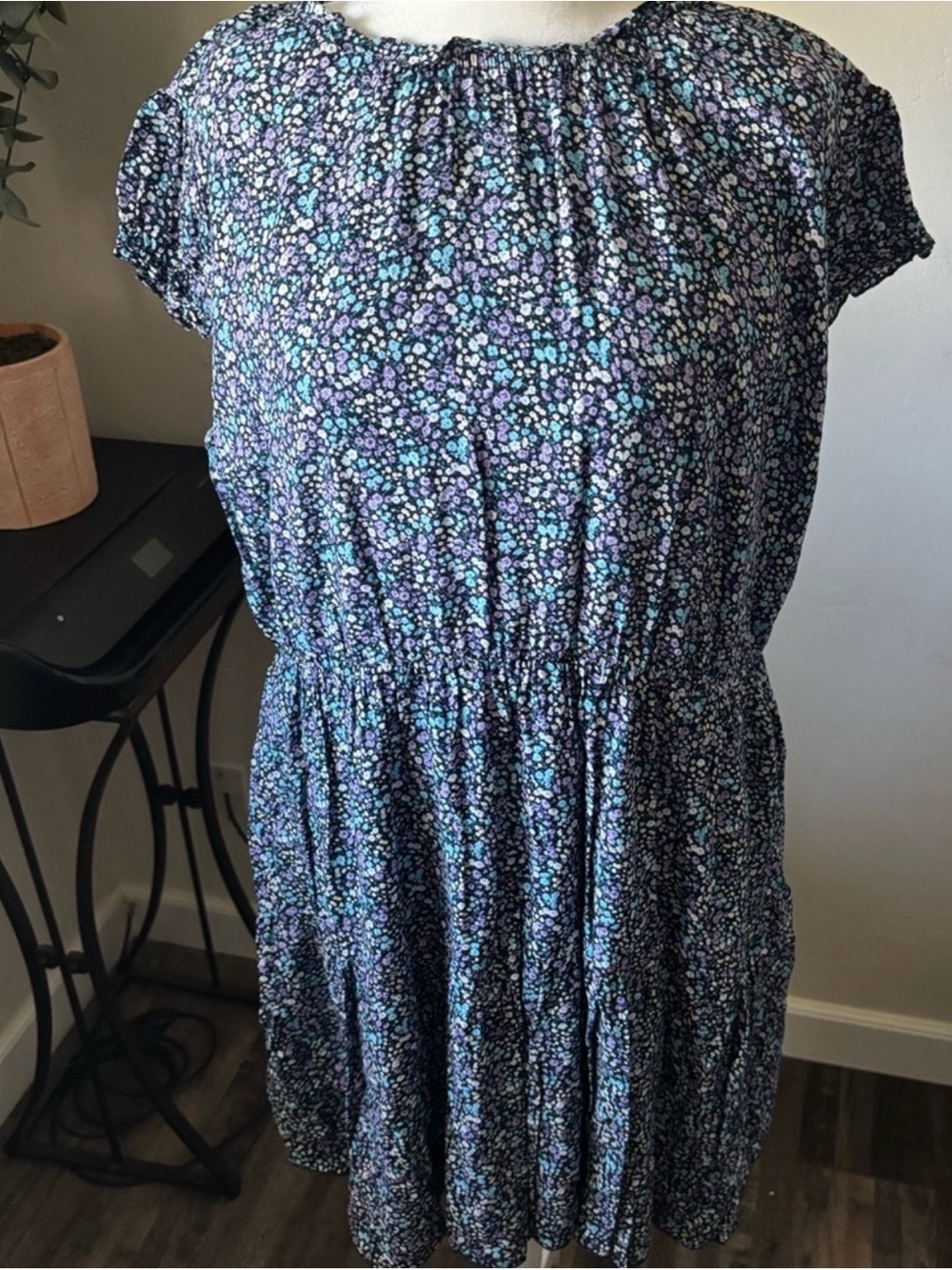 Floral Cap-Sleeve Smocked Waist Dress in Navy